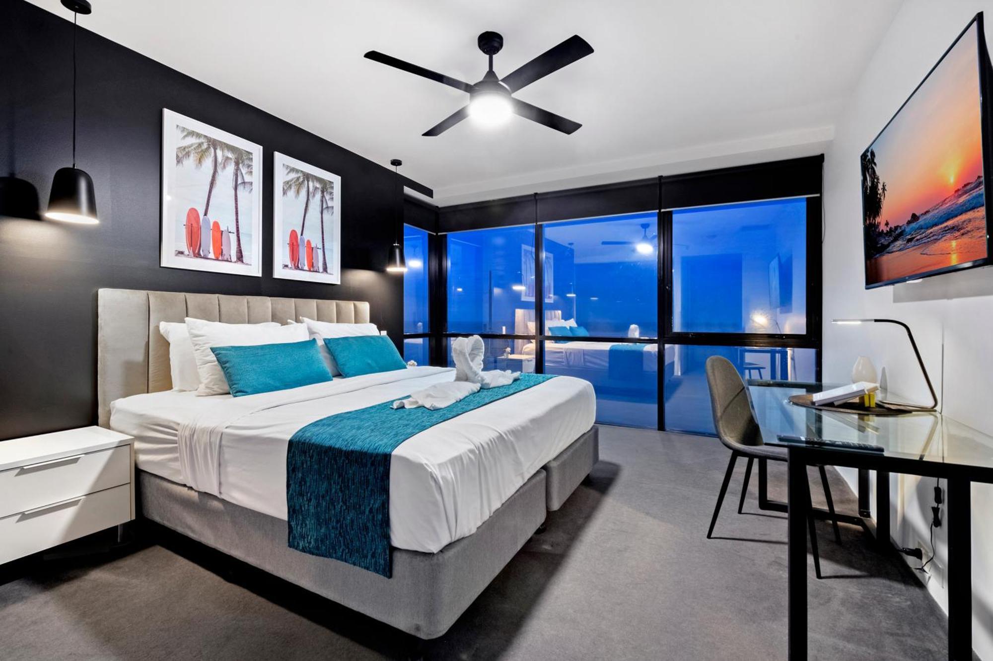 Circle On Cavill - Self Contained & Privately Managed Apartments - Wow Stay Gold Coast Buitenkant foto