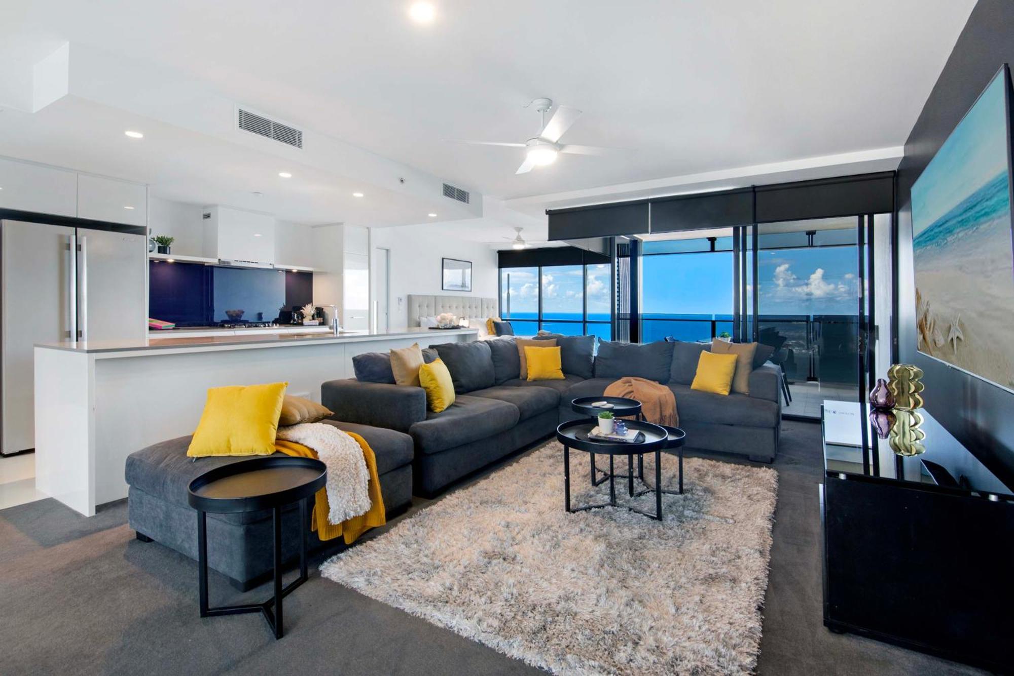 Circle On Cavill - Self Contained & Privately Managed Apartments - Wow Stay Gold Coast Buitenkant foto